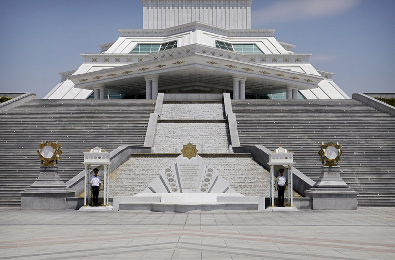 Illustration for article titled Turkmenistan's Astonishing Attempt To Build A City Of The Future
